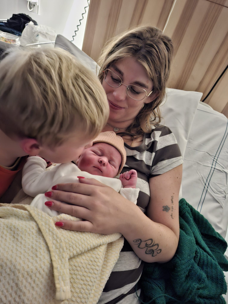 Een dochter voor Theo! Nieuws afbeelding